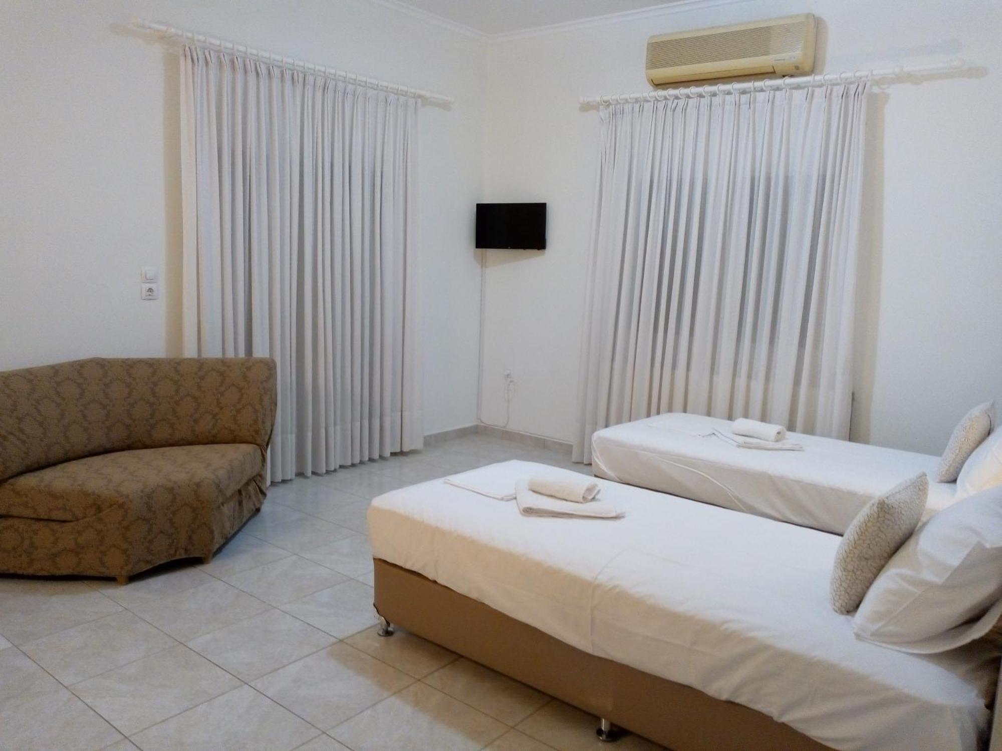 Maza House Apartment สตาวรอส ภายนอก รูปภาพ